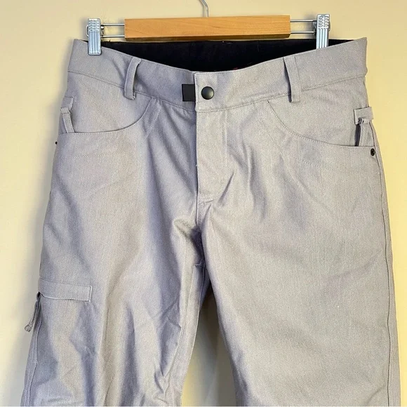 686 Infidry Waterproof Snowpants - Picture 3 of 10